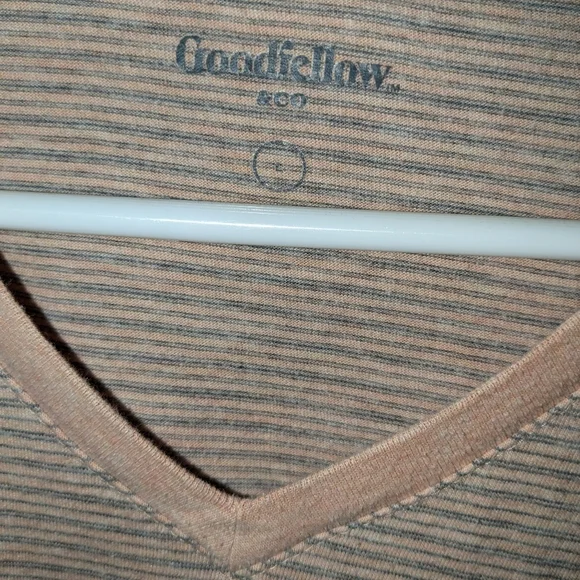 Goodfellow large men's v neck top with salmon and gray stripes - Picture 2 of 2